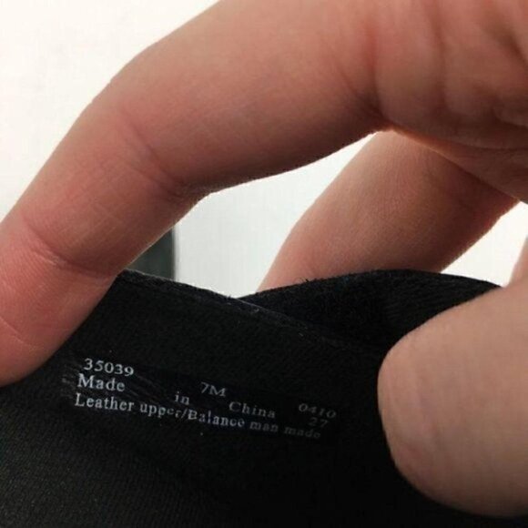 Clarks Flats Size 7 Leather Sticky Strap Mules - Picture 8 of 8